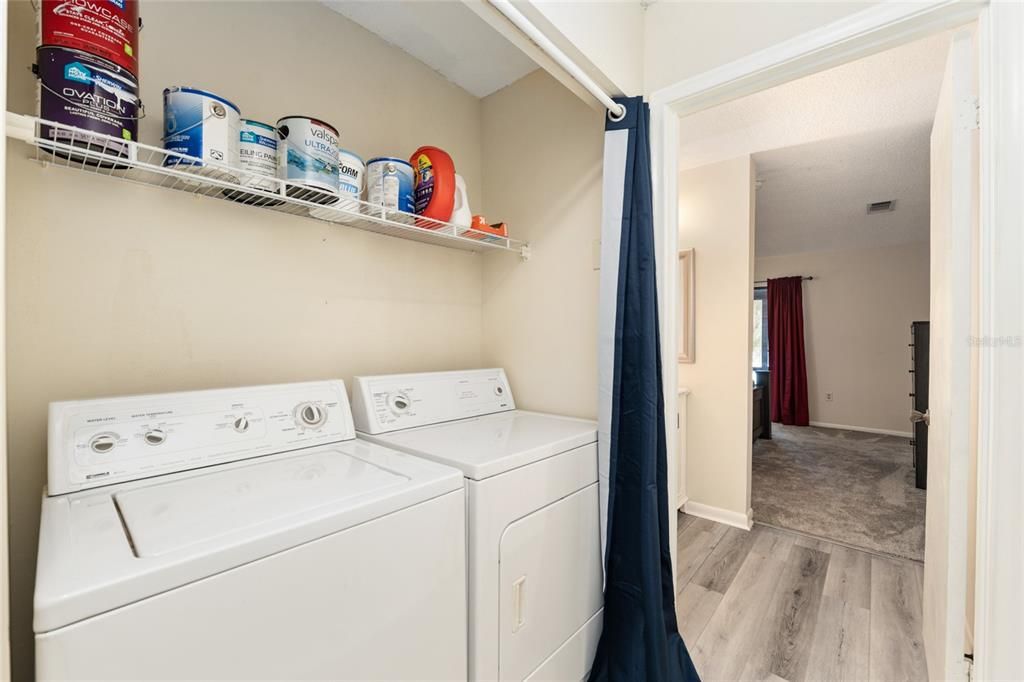 For Sale: $239,000 (3 beds, 2 baths, 1376 Square Feet)