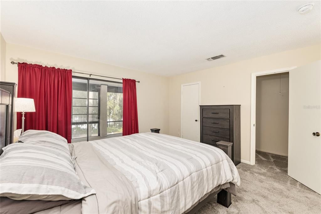 For Sale: $239,000 (3 beds, 2 baths, 1376 Square Feet)