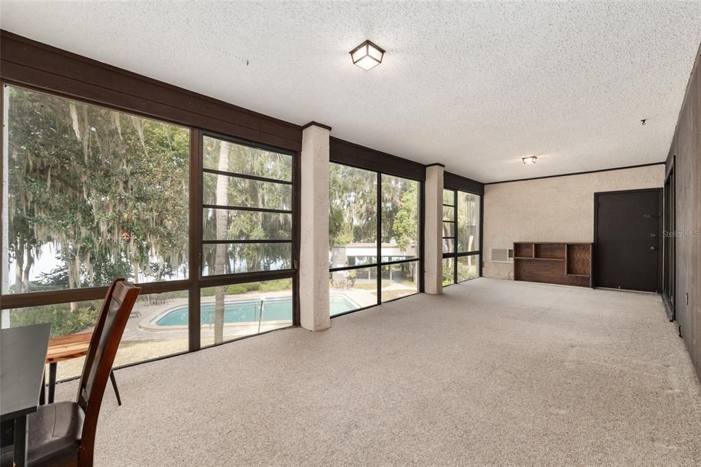 For Sale: $239,000 (3 beds, 2 baths, 1376 Square Feet)