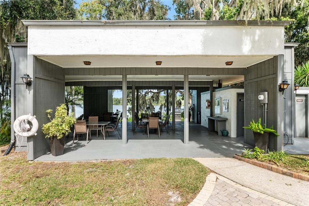 For Sale: $239,000 (3 beds, 2 baths, 1376 Square Feet)