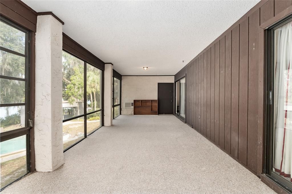 For Sale: $239,000 (3 beds, 2 baths, 1376 Square Feet)