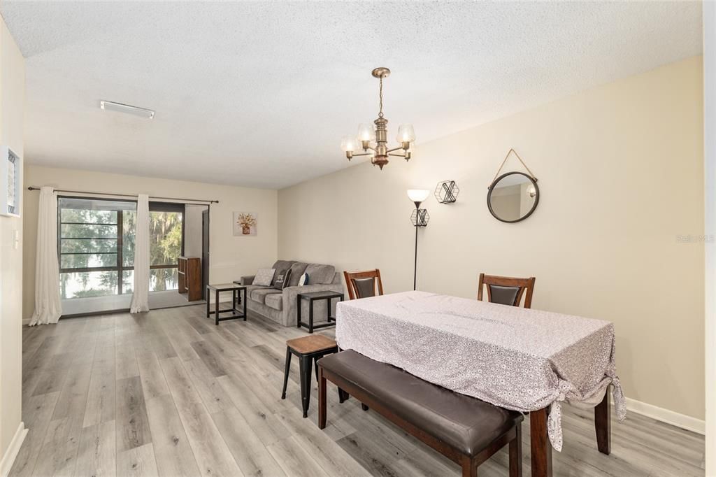 For Sale: $239,000 (3 beds, 2 baths, 1376 Square Feet)