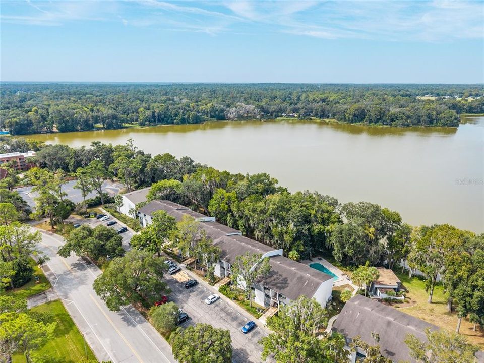 For Sale: $239,000 (3 beds, 2 baths, 1376 Square Feet)