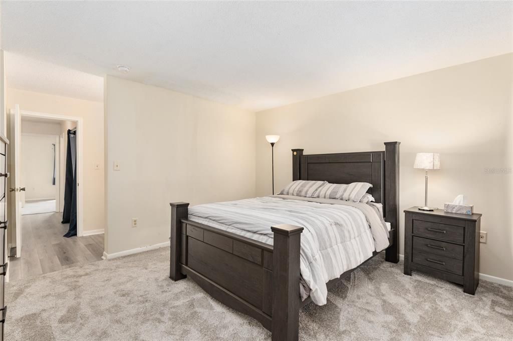 For Sale: $239,000 (3 beds, 2 baths, 1376 Square Feet)