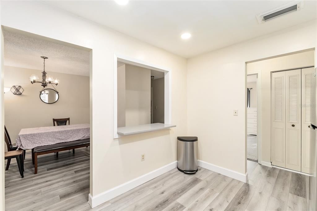 For Sale: $239,000 (3 beds, 2 baths, 1376 Square Feet)