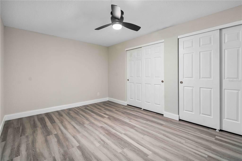 На продажу: $130,000 (2 спален, 1 ванн, 1135 Квадратных фут)