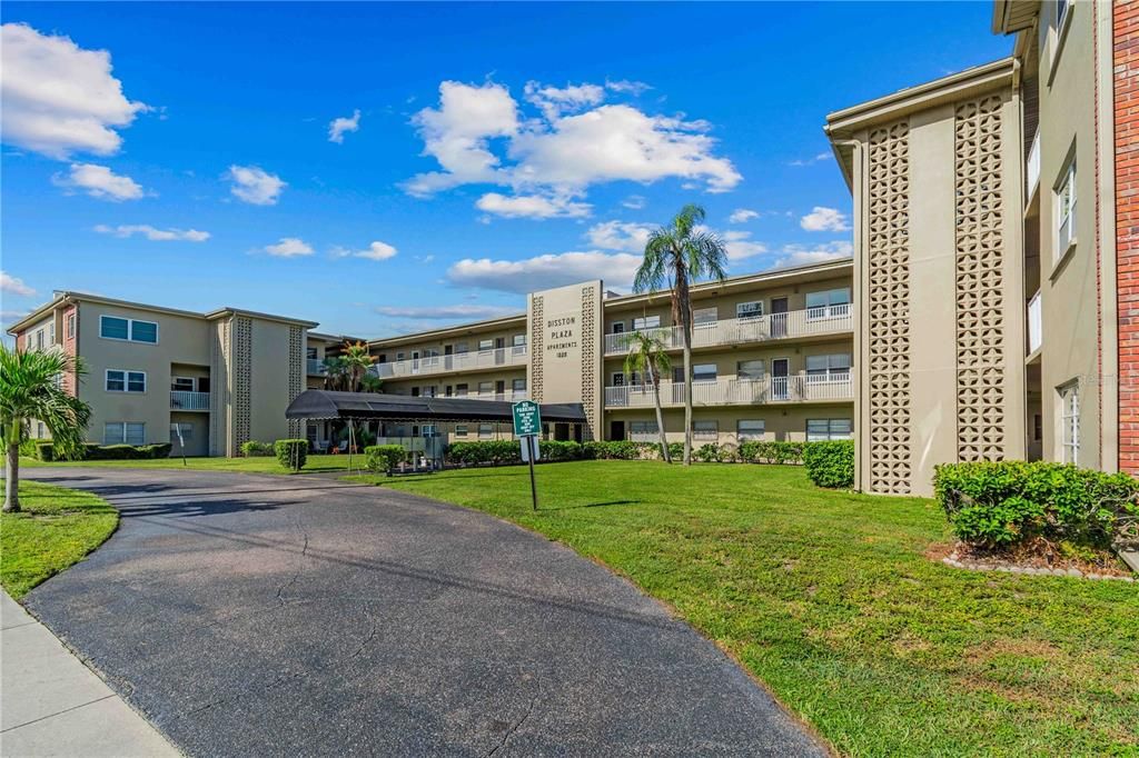 На продажу: $130,000 (2 спален, 1 ванн, 1135 Квадратных фут)