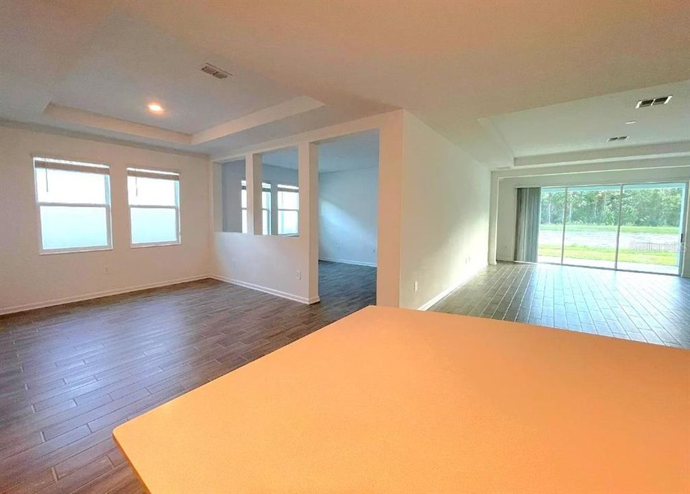 En Venta: $519,000 (4 camas, 3 baños, 2894 Pies cuadrados)