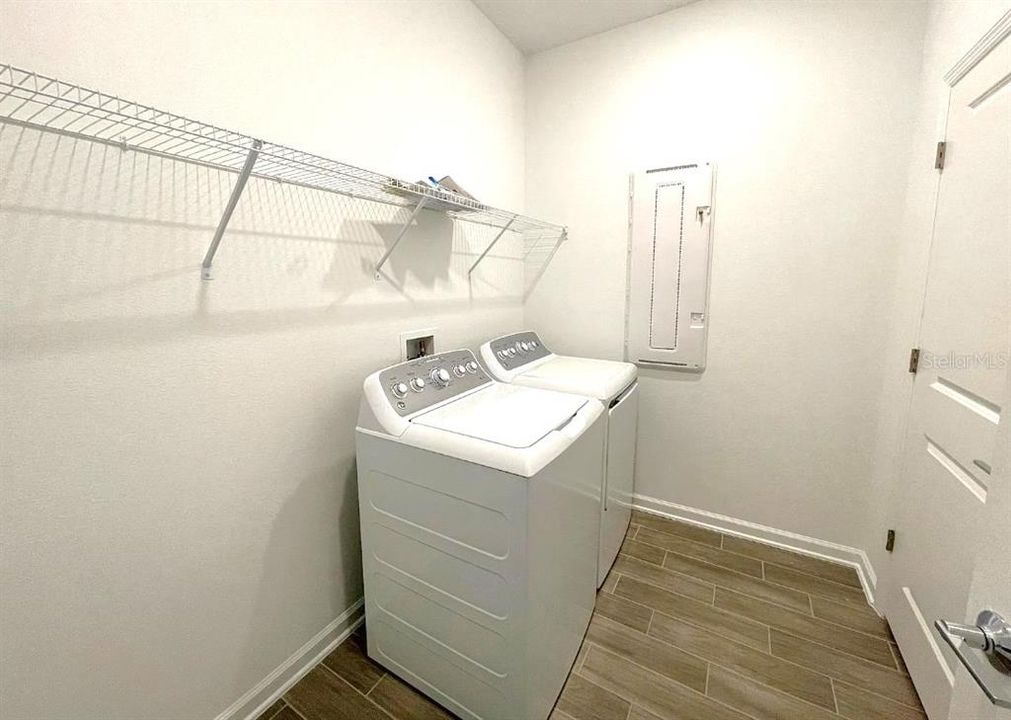 En Venta: $519,000 (4 camas, 3 baños, 2894 Pies cuadrados)