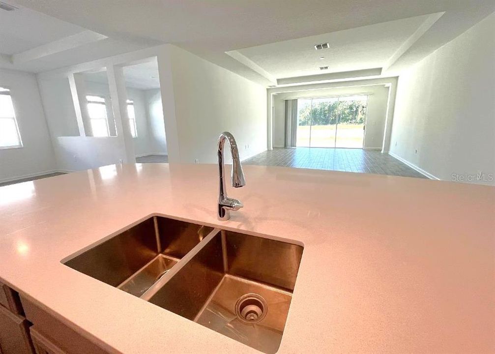 En Venta: $519,000 (4 camas, 3 baños, 2894 Pies cuadrados)