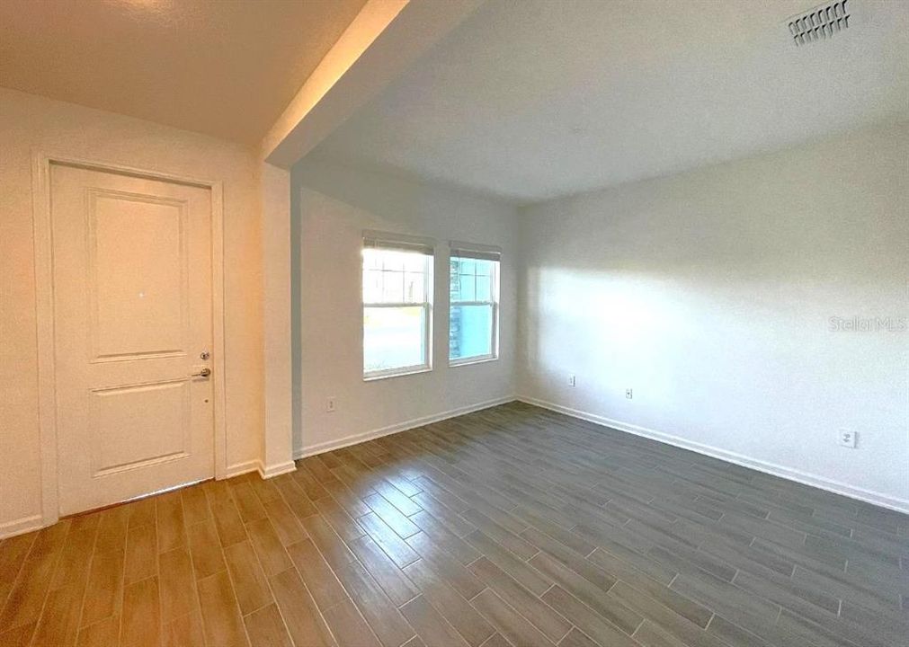 En Venta: $519,000 (4 camas, 3 baños, 2894 Pies cuadrados)