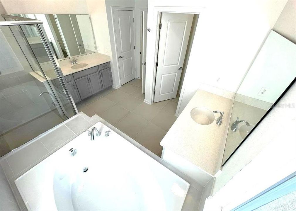 En Venta: $519,000 (4 camas, 3 baños, 2894 Pies cuadrados)