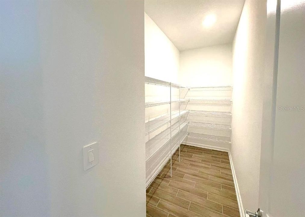 En Venta: $519,000 (4 camas, 3 baños, 2894 Pies cuadrados)