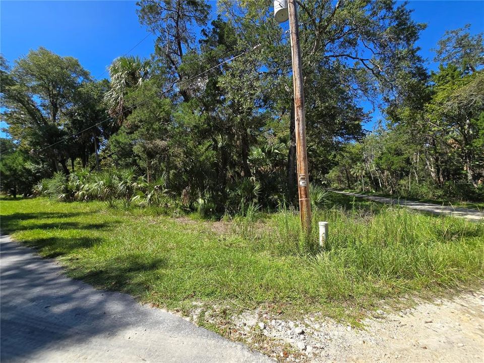 На продажу: $59,000 (0.67 acres)