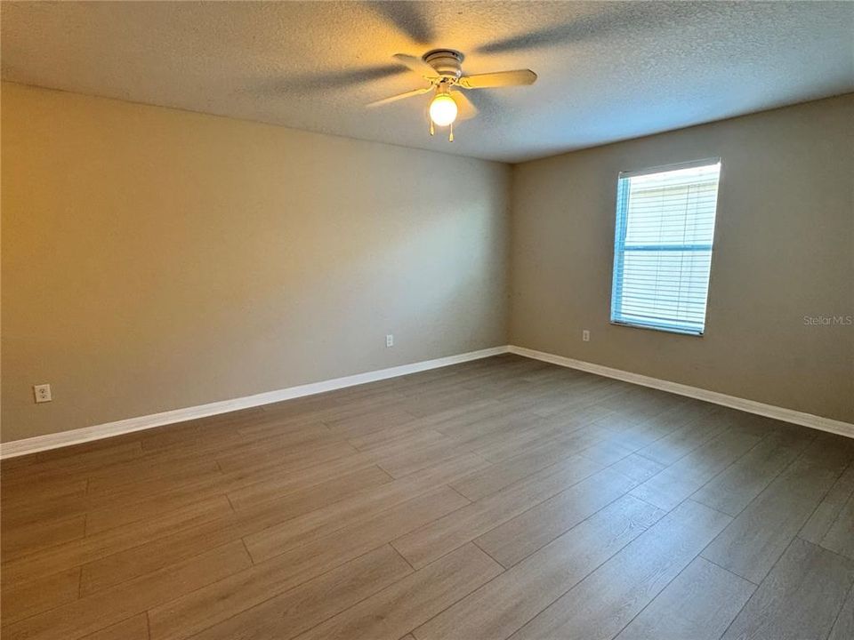 На продажу: $409,800 (5 спален, 2 ванн, 2892 Квадратных фут)