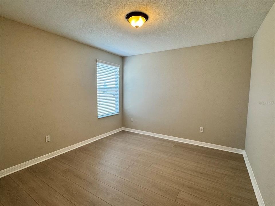 На продажу: $409,800 (5 спален, 2 ванн, 2892 Квадратных фут)