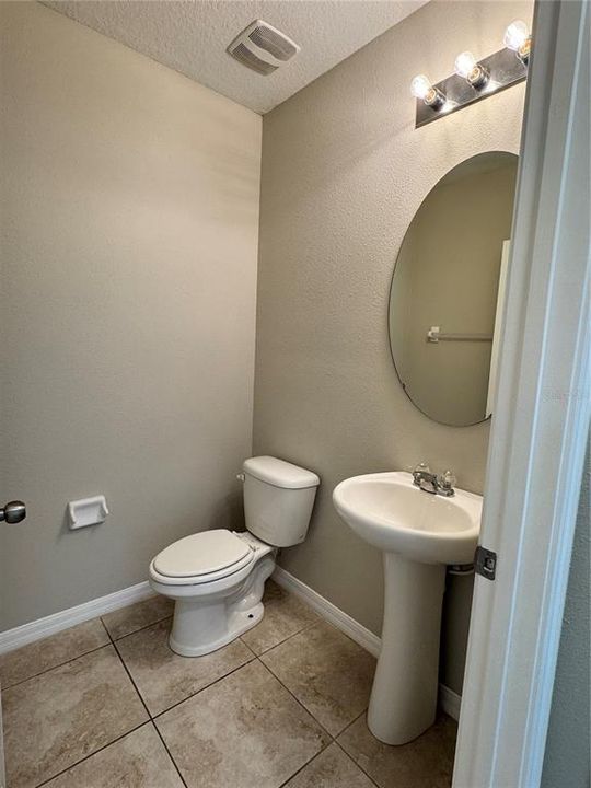 На продажу: $409,800 (5 спален, 2 ванн, 2892 Квадратных фут)