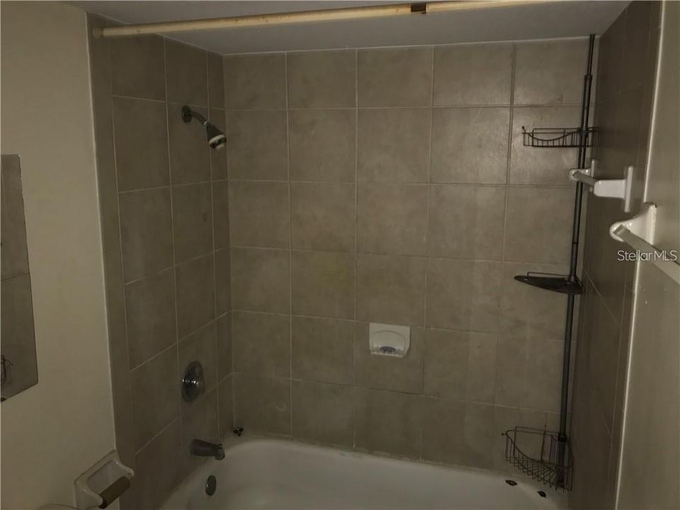 For Sale: $95,000 (1 beds, 1 baths, 1078 Square Feet)