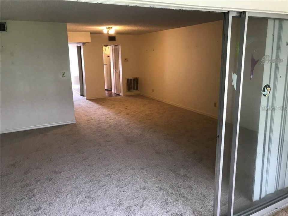 For Sale: $95,000 (1 beds, 1 baths, 1078 Square Feet)
