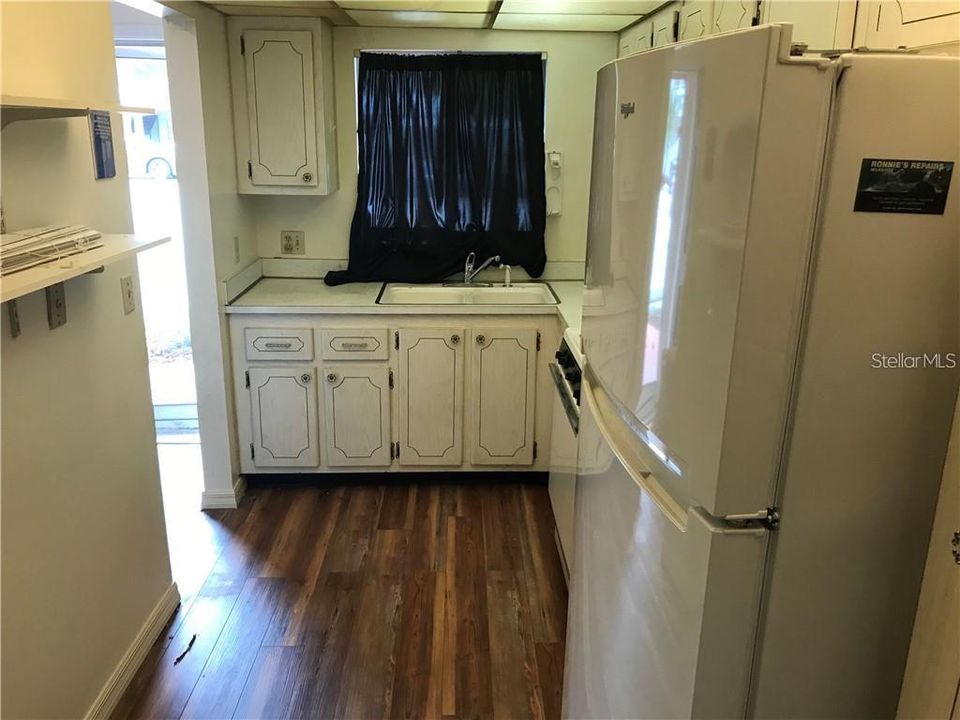 For Sale: $95,000 (1 beds, 1 baths, 1078 Square Feet)