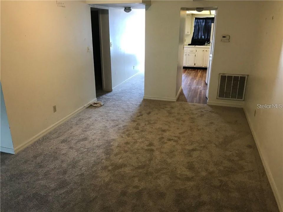 For Sale: $95,000 (1 beds, 1 baths, 1078 Square Feet)