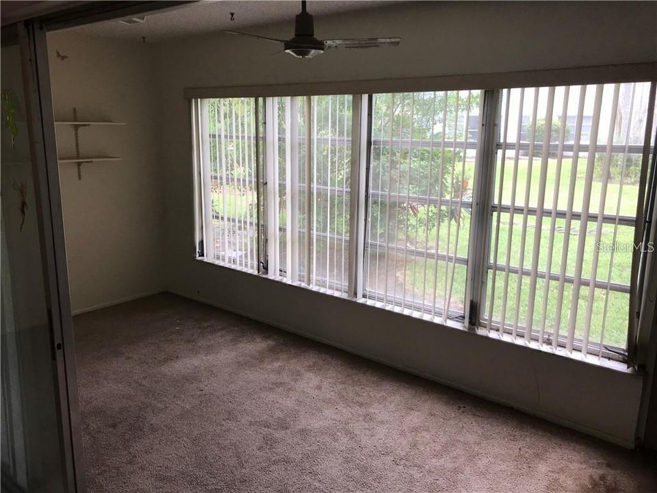 For Sale: $95,000 (1 beds, 1 baths, 1078 Square Feet)