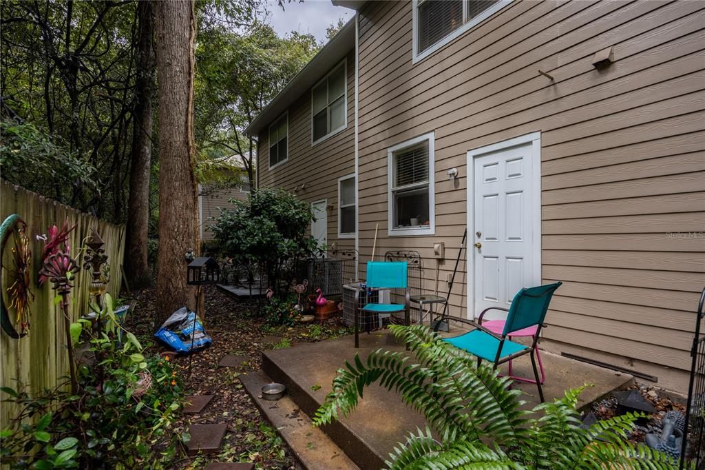 Под контрактом: $170,000 (2 спален, 2 ванн, 1172 Квадратных фут)