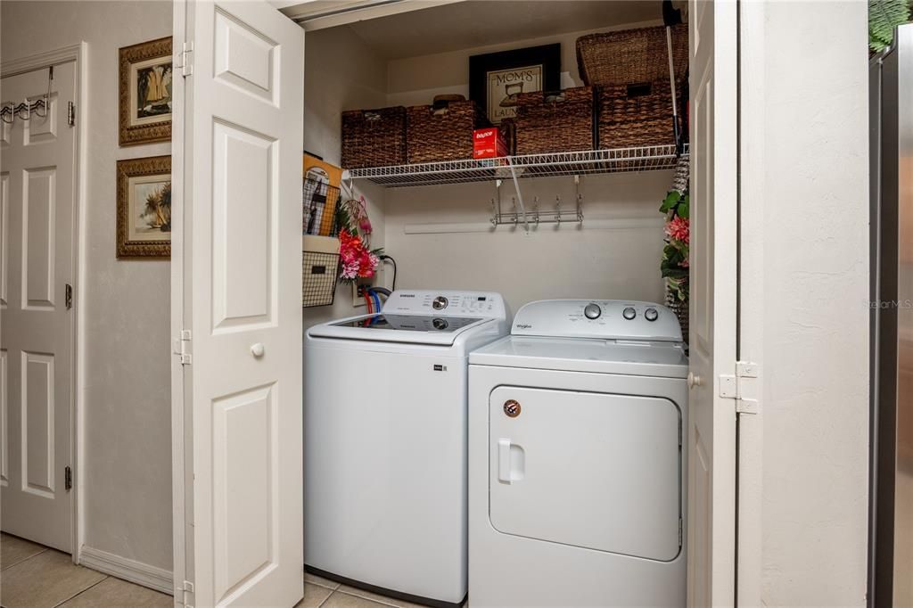 Под контрактом: $170,000 (2 спален, 2 ванн, 1172 Квадратных фут)