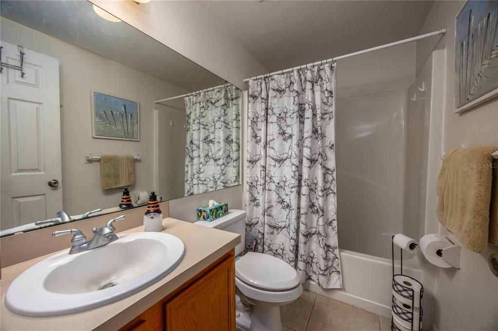 Под контрактом: $170,000 (2 спален, 2 ванн, 1172 Квадратных фут)