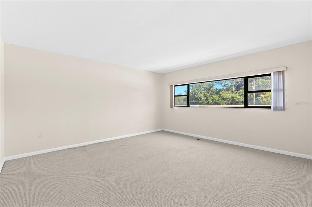 Active With Contract: $225,000 (2 beds, 2 baths, 1310 Square Feet)