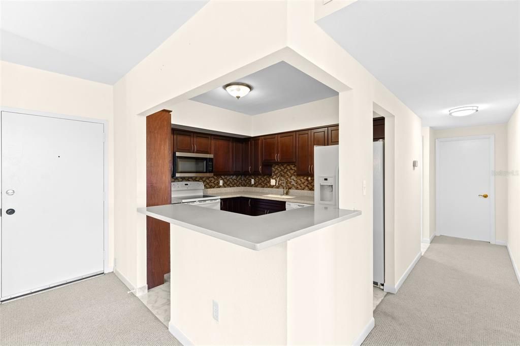 Active With Contract: $225,000 (2 beds, 2 baths, 1310 Square Feet)