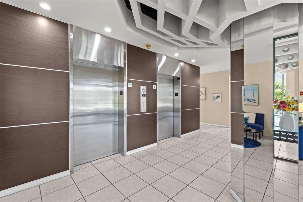 Active With Contract: $225,000 (2 beds, 2 baths, 1310 Square Feet)