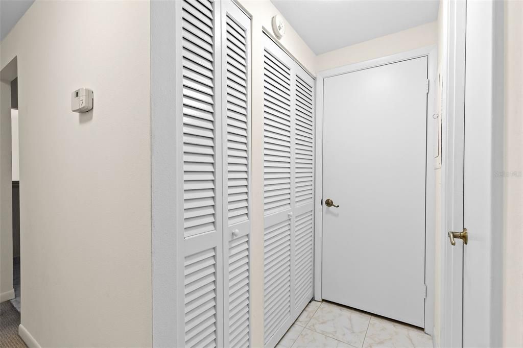 Active With Contract: $225,000 (2 beds, 2 baths, 1310 Square Feet)