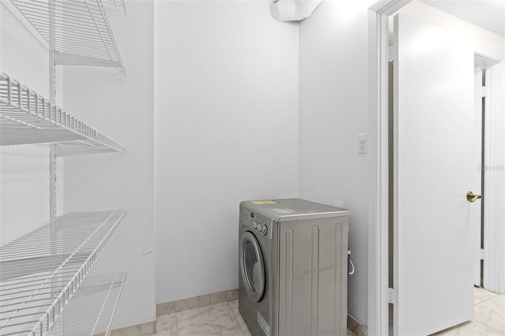 Active With Contract: $225,000 (2 beds, 2 baths, 1310 Square Feet)