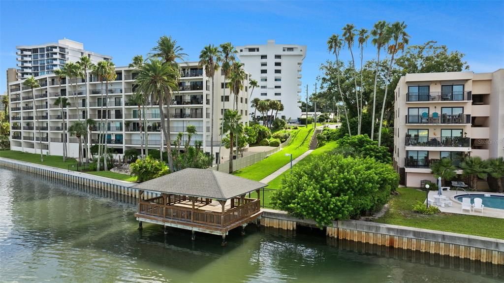 Active With Contract: $225,000 (2 beds, 2 baths, 1310 Square Feet)