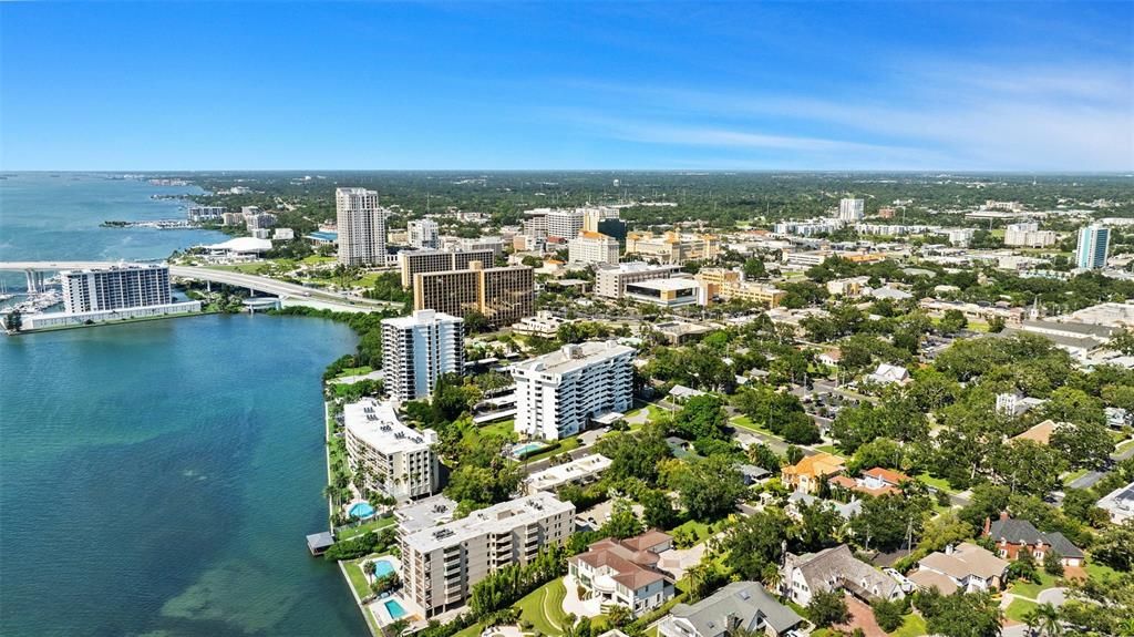 Active With Contract: $225,000 (2 beds, 2 baths, 1310 Square Feet)