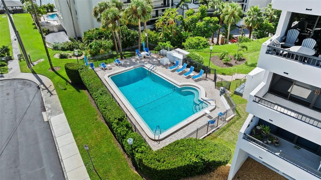 Active With Contract: $225,000 (2 beds, 2 baths, 1310 Square Feet)