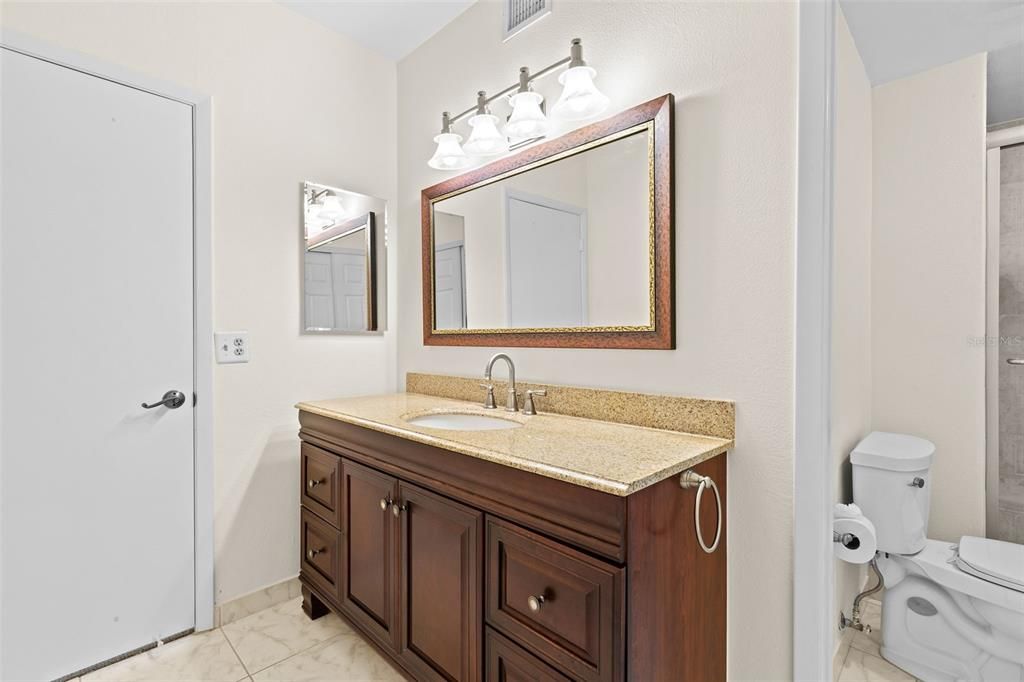 Active With Contract: $225,000 (2 beds, 2 baths, 1310 Square Feet)