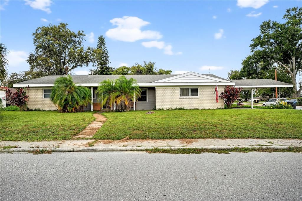 Activo con contrato: $254,999 (3 camas, 2 baños, 1410 Pies cuadrados)