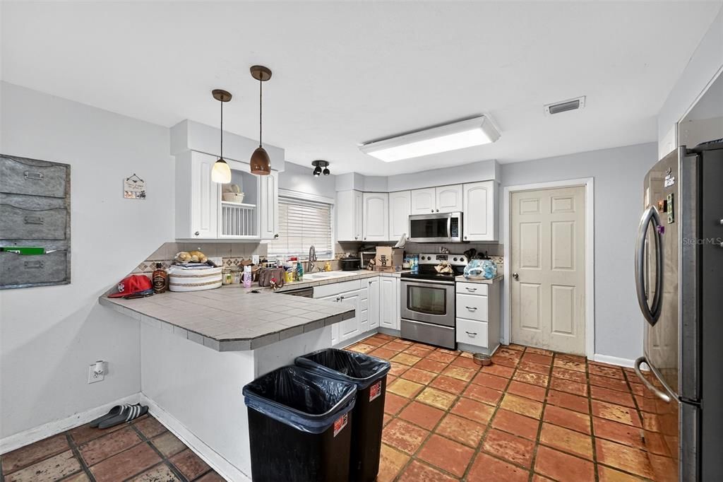 Activo con contrato: $254,999 (3 camas, 2 baños, 1410 Pies cuadrados)