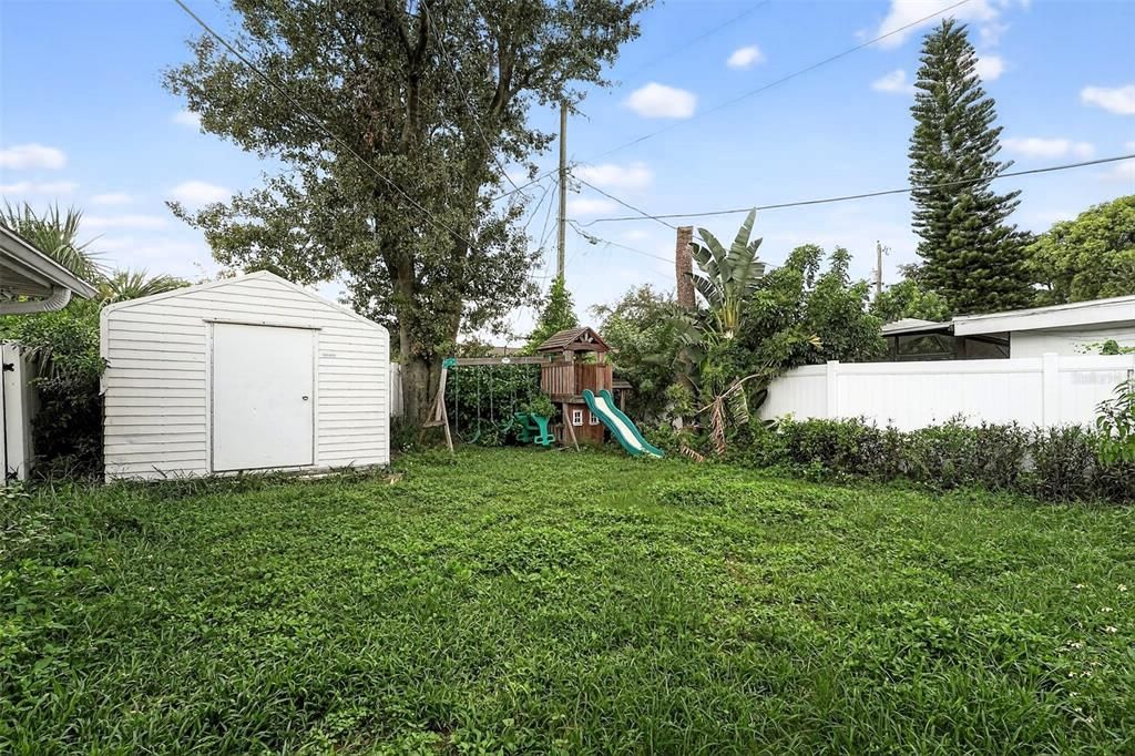 Activo con contrato: $254,999 (3 camas, 2 baños, 1410 Pies cuadrados)