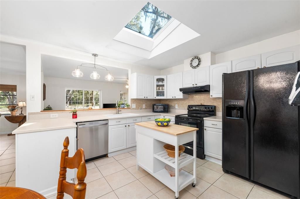 На продажу: $535,000 (5 спален, 2 ванн, 2950 Квадратных фут)