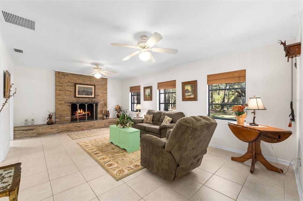 На продажу: $535,000 (5 спален, 2 ванн, 2950 Квадратных фут)