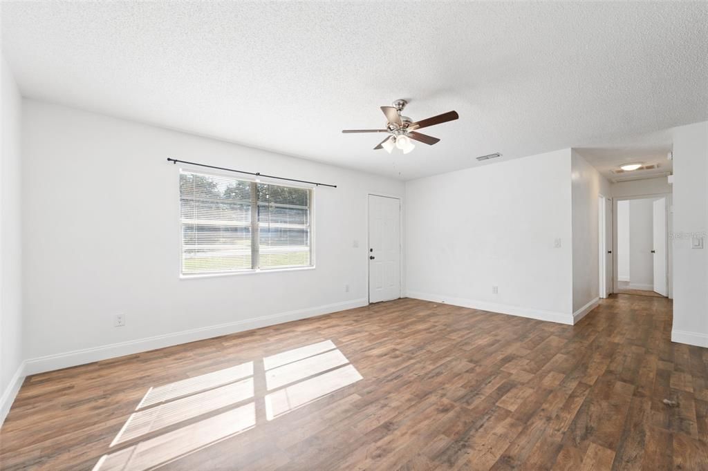 En Venta: $225,000 (3 camas, 2 baños, 960 Pies cuadrados)