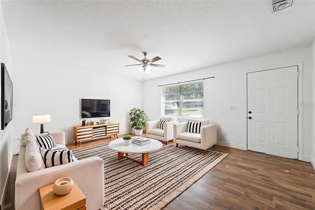 En Venta: $225,000 (3 camas, 2 baños, 960 Pies cuadrados)