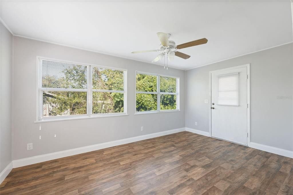 En Venta: $225,000 (3 camas, 2 baños, 960 Pies cuadrados)