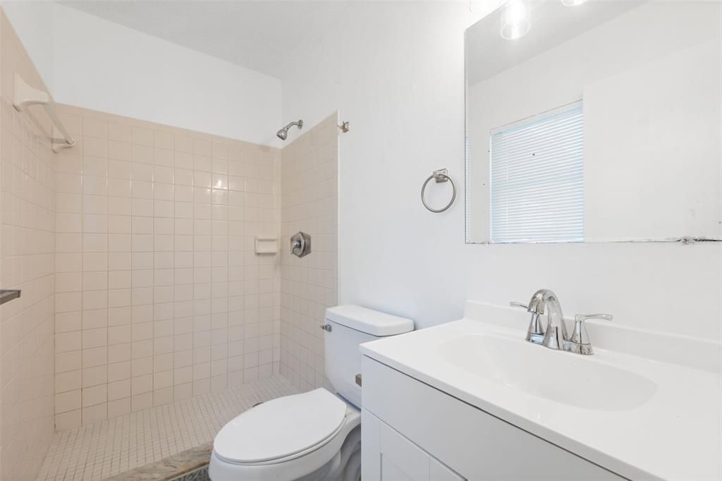 En Venta: $225,000 (3 camas, 2 baños, 960 Pies cuadrados)