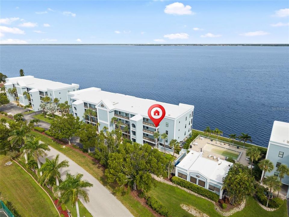 На продажу: $429,000 (3 спален, 2 ванн, 1916 Квадратных фут)