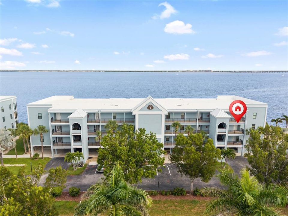 На продажу: $429,000 (3 спален, 2 ванн, 1916 Квадратных фут)