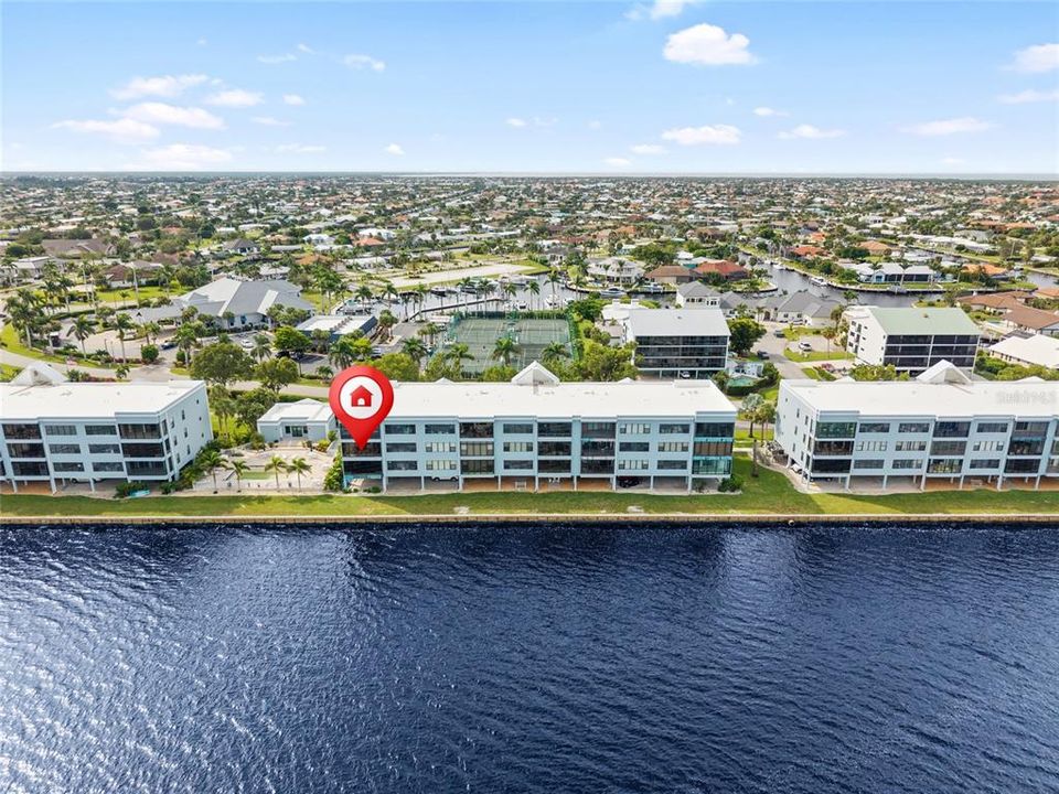 На продажу: $429,000 (3 спален, 2 ванн, 1916 Квадратных фут)